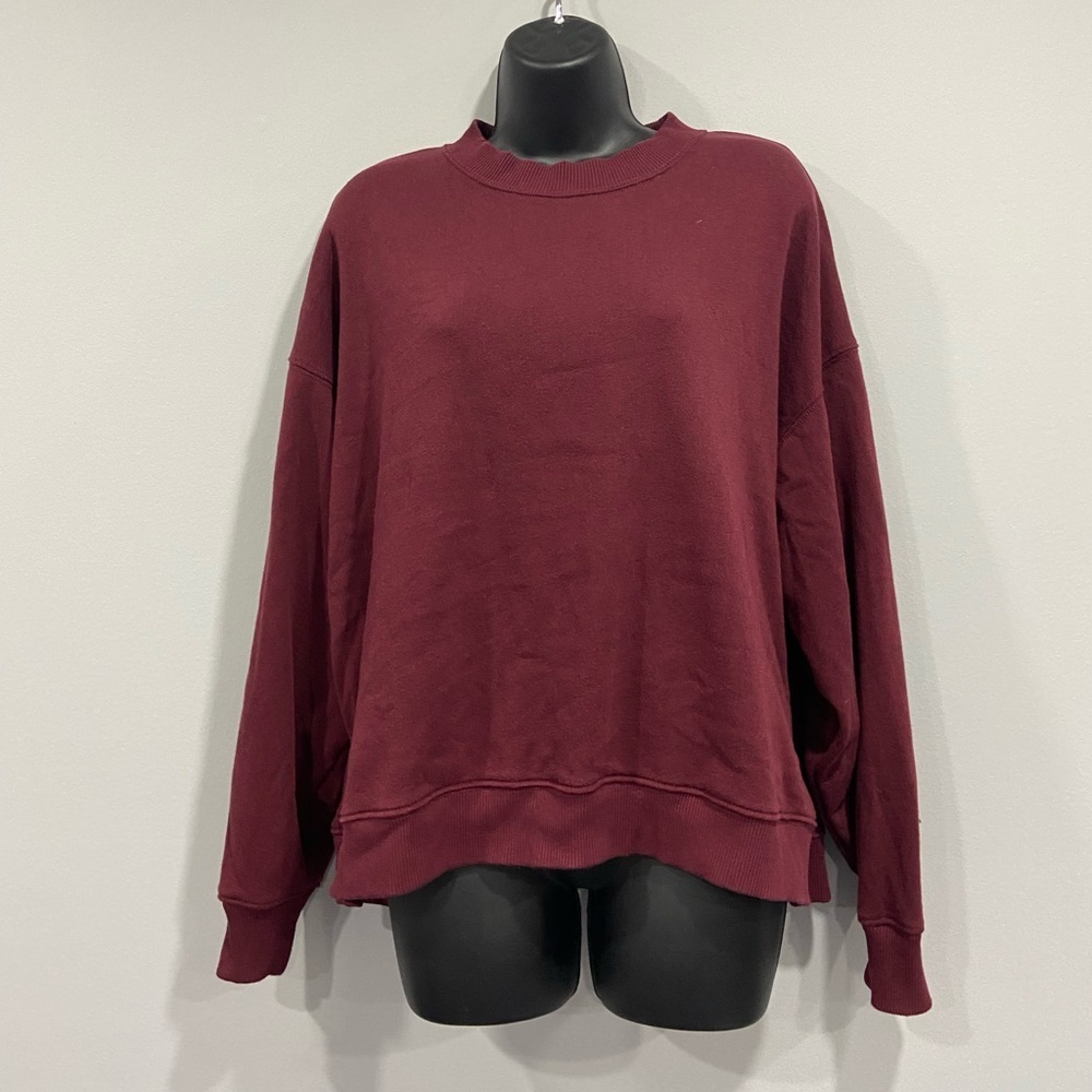 Women’s oversized crewneck